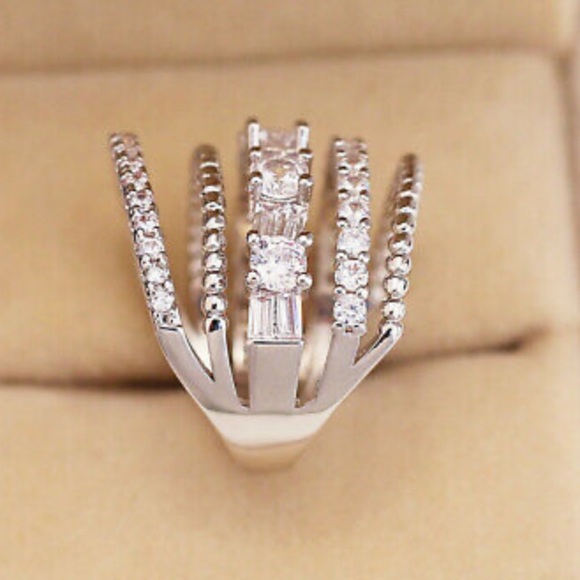 NEW 925 sterling silver ring - Picture 4 of 5